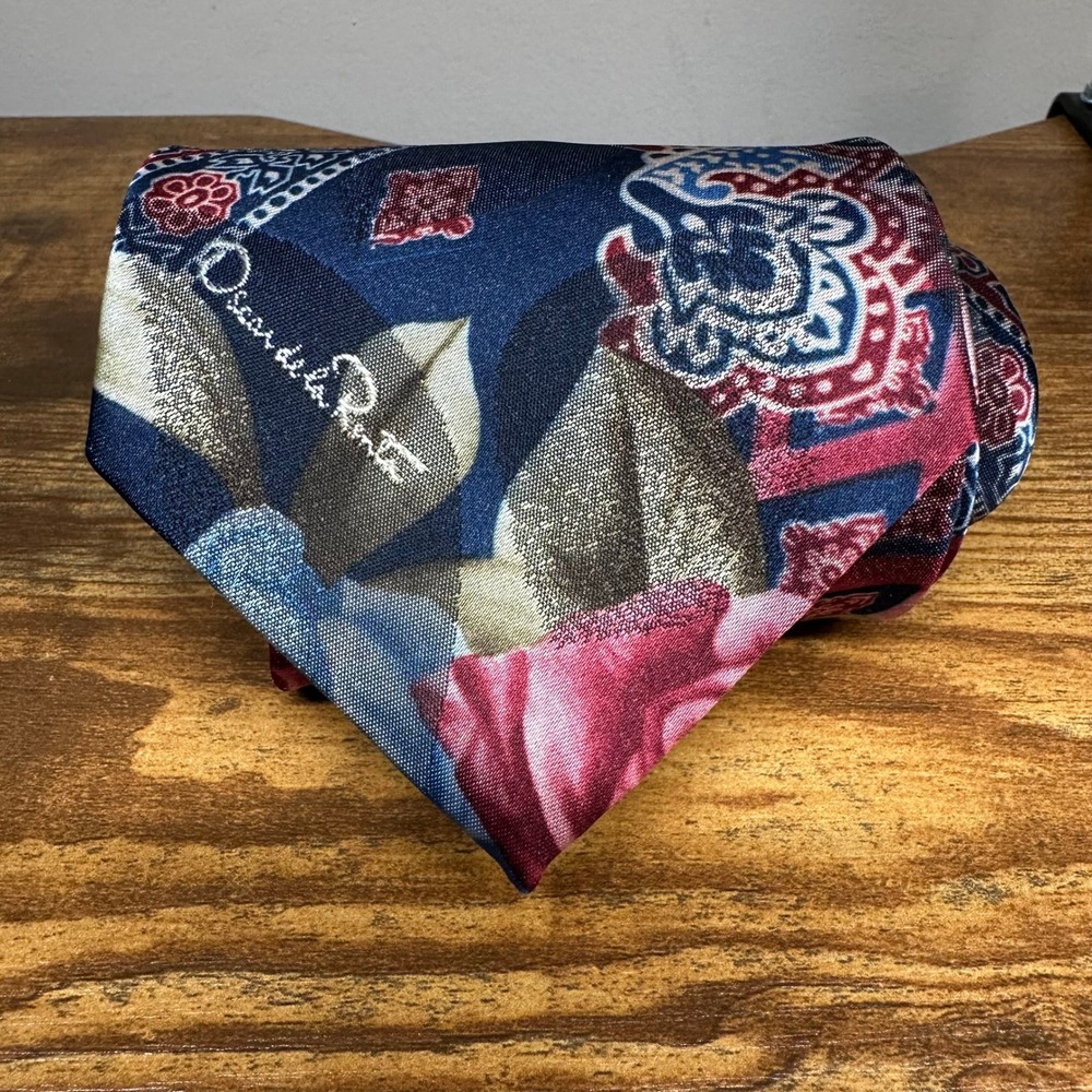 Oscar de la Renta Studio Mens Tie Navy Blue Burgundy Floral Paisley USA Made